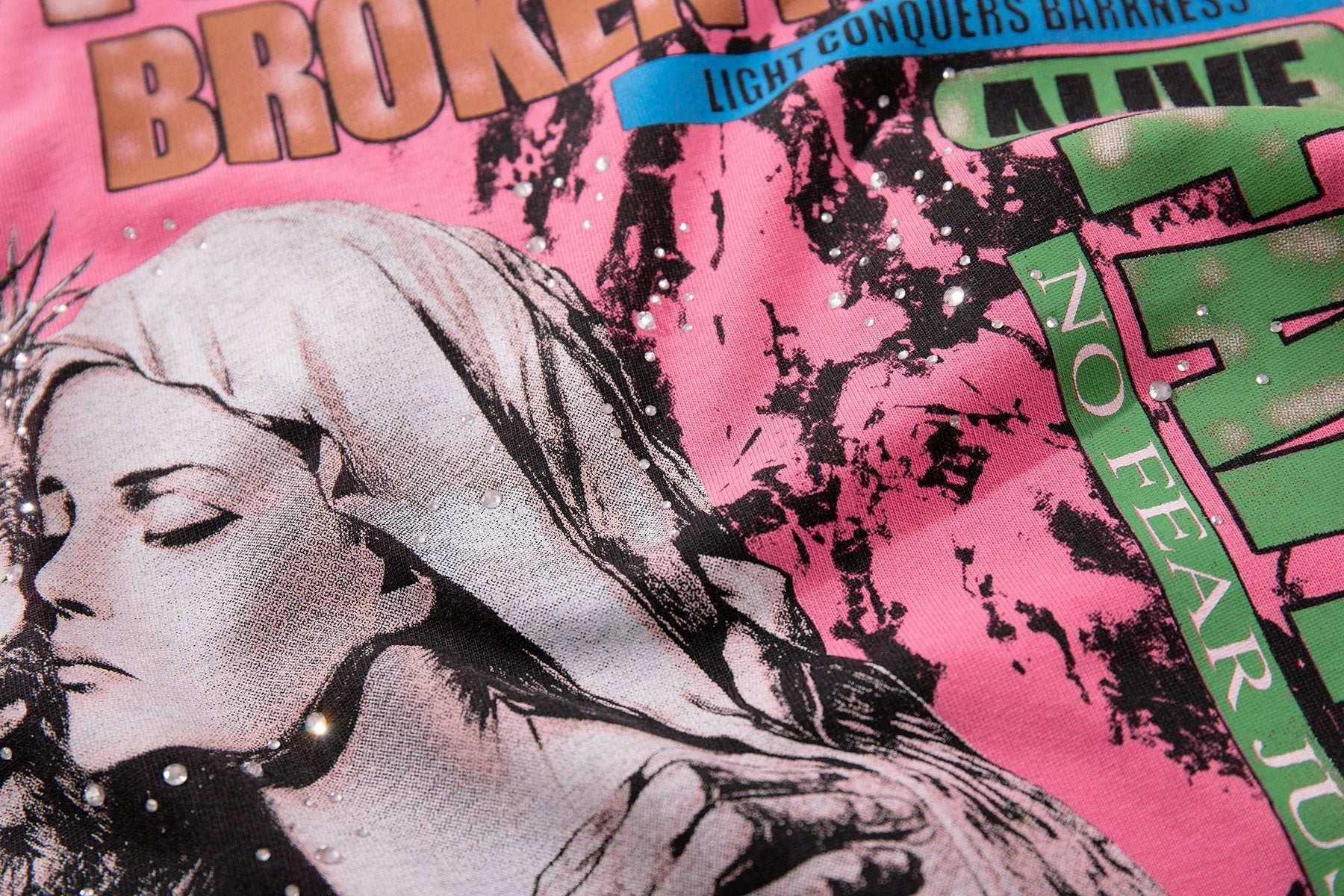 MAJESTIK Broken Heart Graphic T-Shirt ¡ª detail